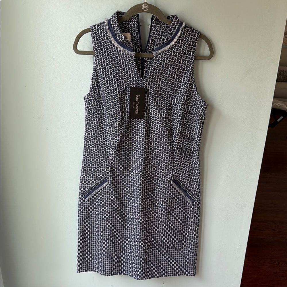 Sara Campbell White and Blue Sleeveless Sheath Dress